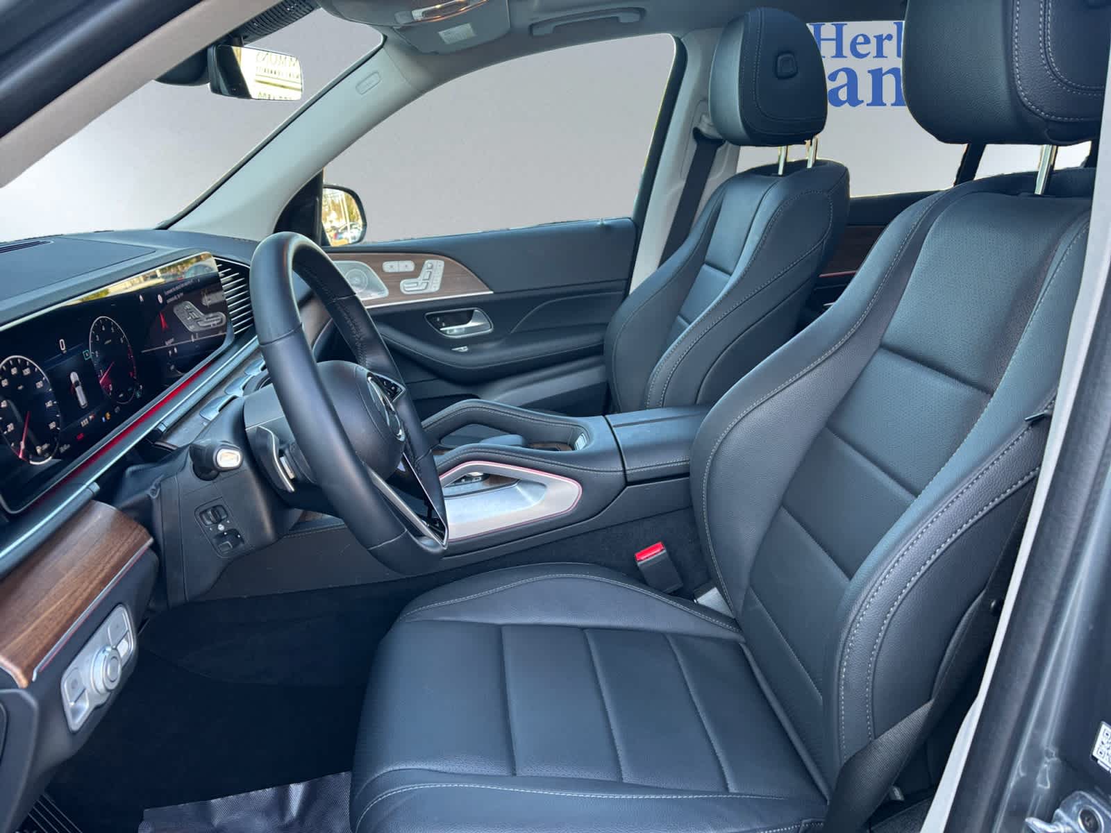 used 2025 Mercedes-Benz GLE 350 car, priced at $67,998