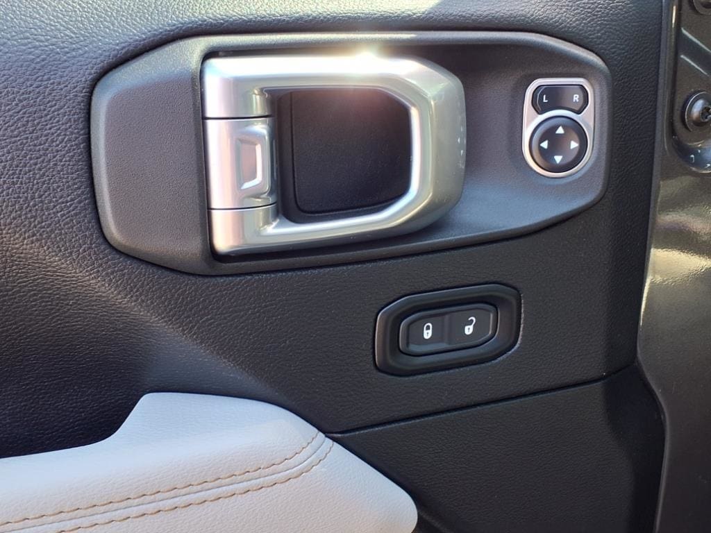 used 2021 Jeep Gladiator car, priced at $34,900