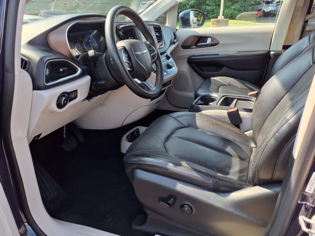 used 2017 Chrysler Pacifica car, priced at $13,900