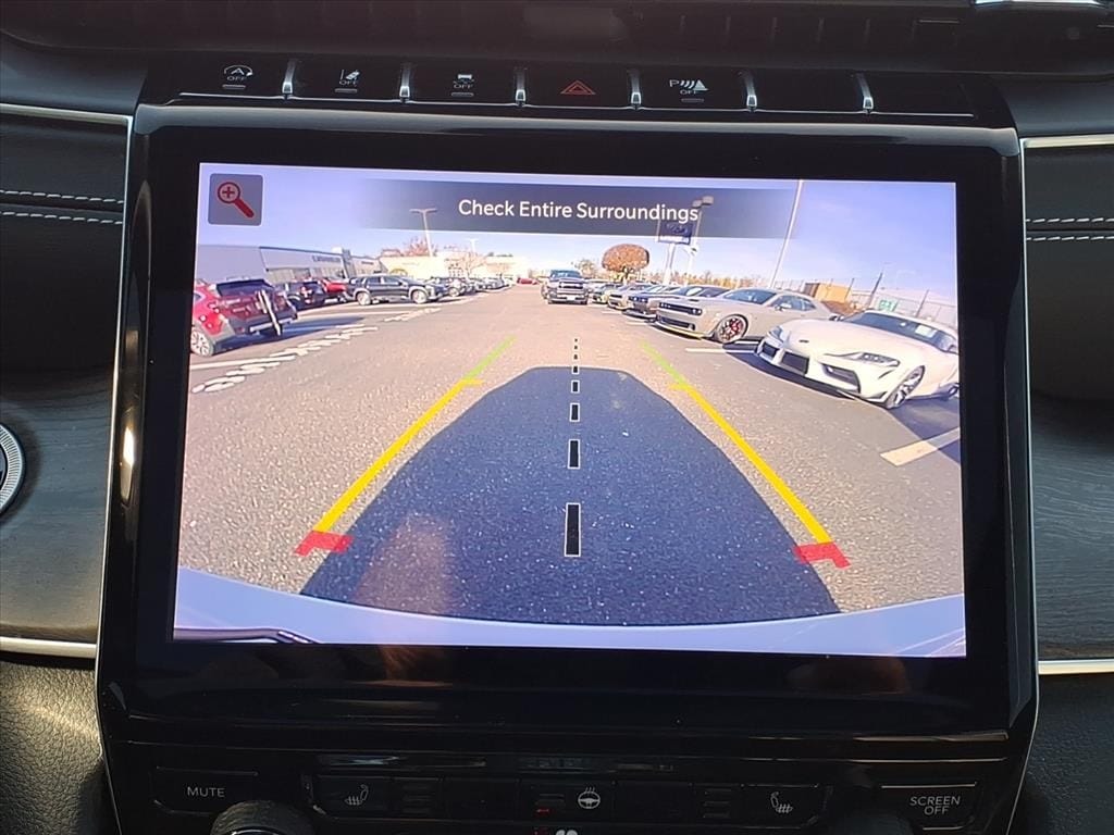 used 2024 Jeep Grand Cherokee car, priced at $34,900