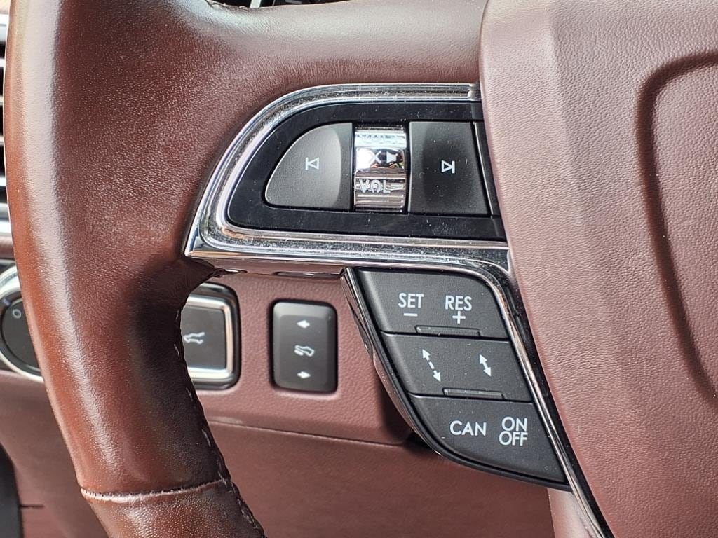 used 2021 Lincoln Navigator car, priced at $53,900