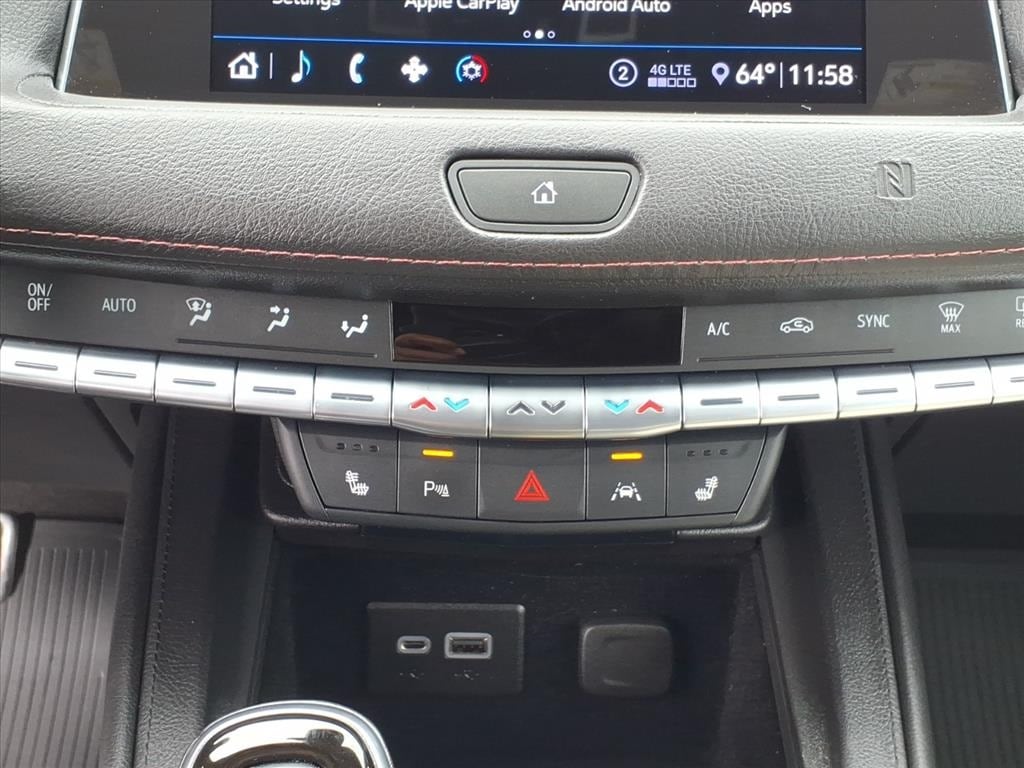 used 2020 Cadillac XT4 car, priced at $17,900