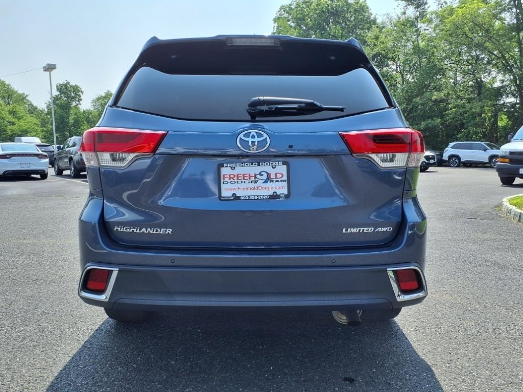 used 2017 Toyota Highlander car, priced at $24,900