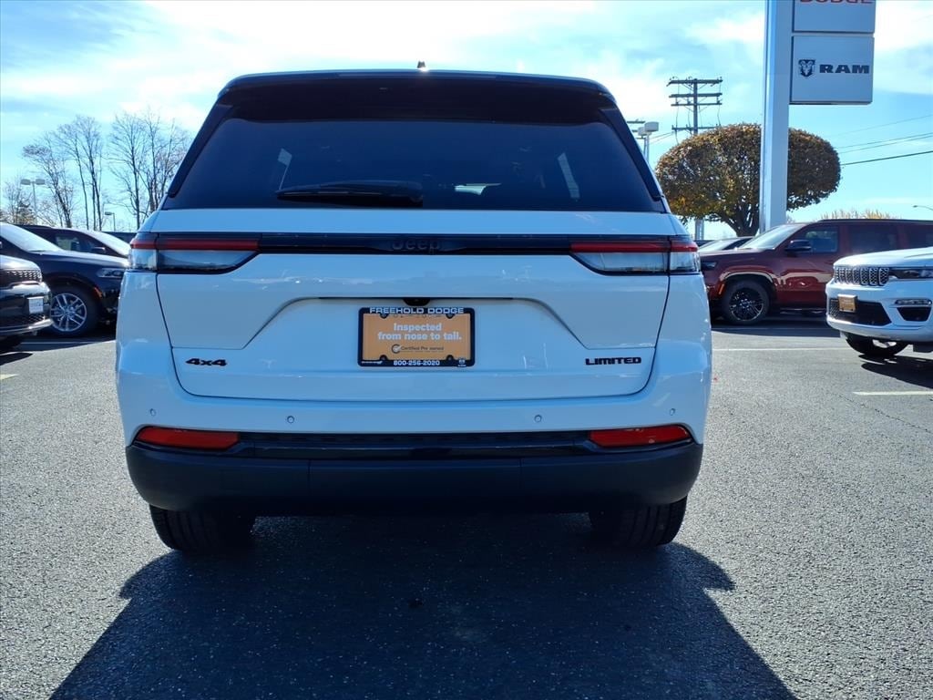 used 2024 Jeep Grand Cherokee car, priced at $34,900