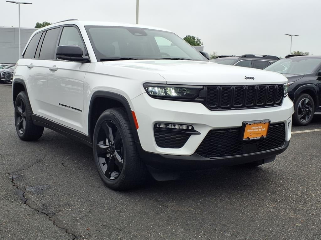 used 2023 Jeep Grand Cherokee car, priced at $27,900