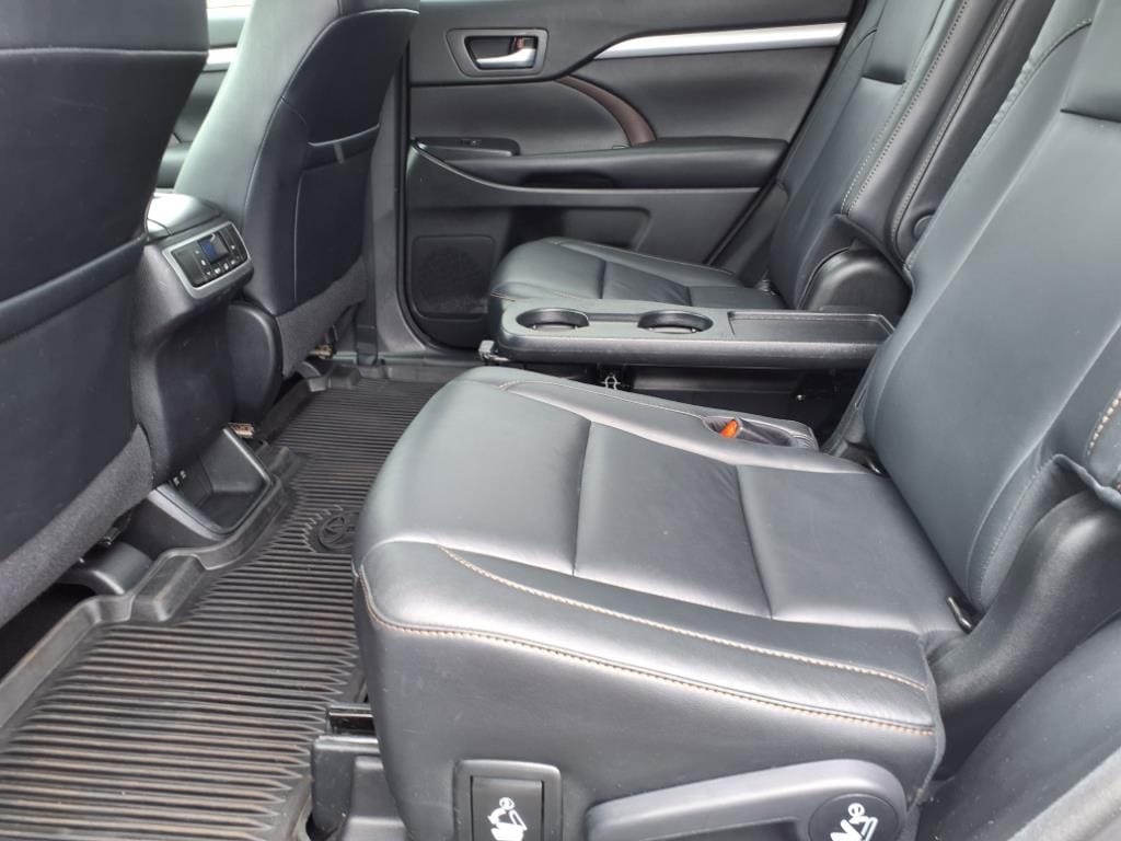 used 2018 Toyota Highlander car, priced at $24,500