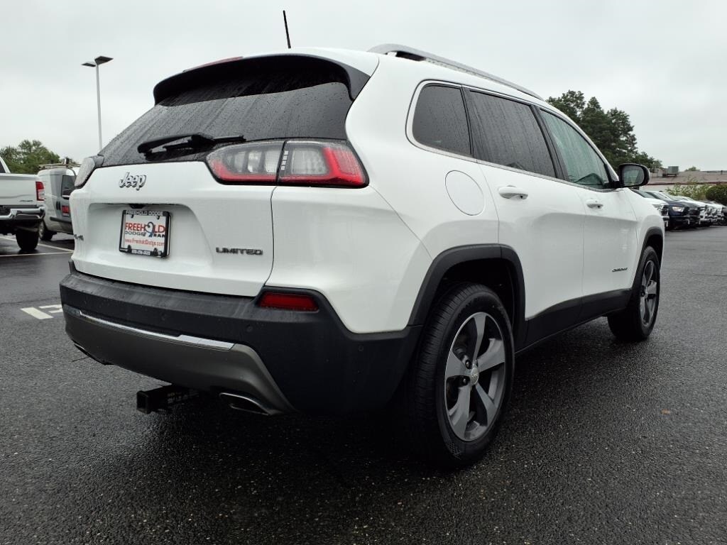 used 2019 Jeep Cherokee car, priced at $11,900