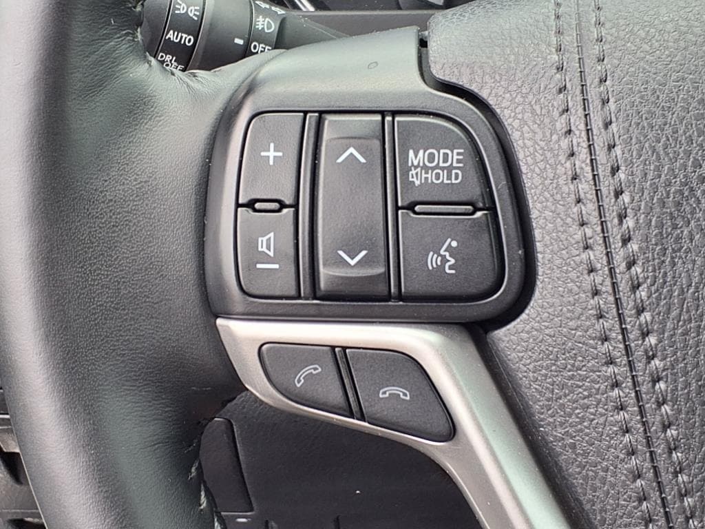 used 2018 Toyota Highlander car, priced at $24,500