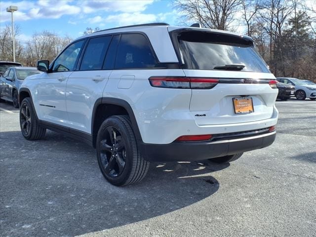 used 2023 Jeep Grand Cherokee car, priced at $35,900