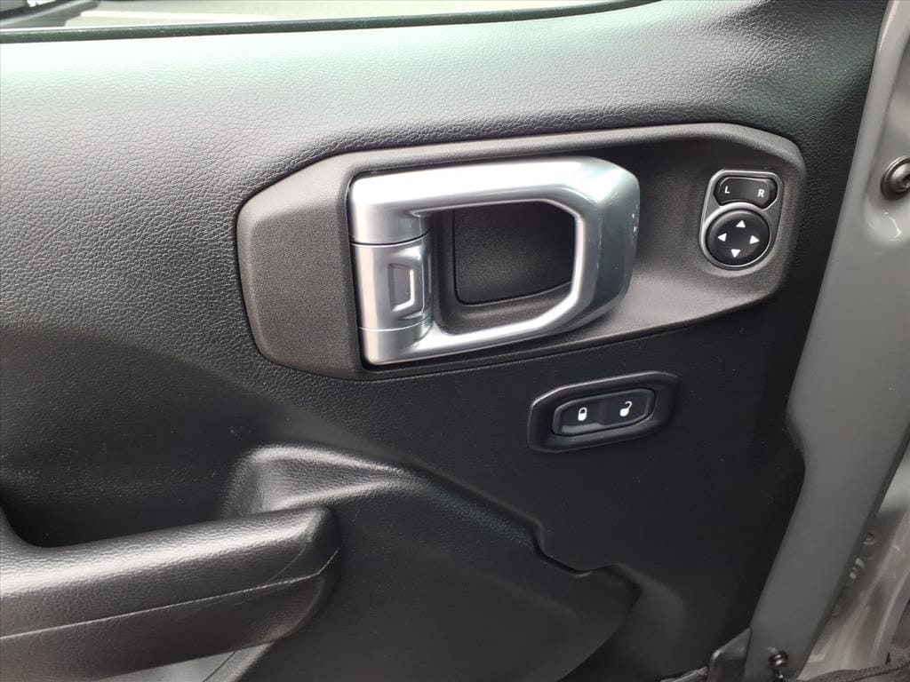 used 2021 Jeep Wrangler car, priced at $27,900