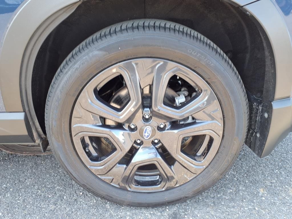 used 2024 Subaru Ascent car, priced at $38,900