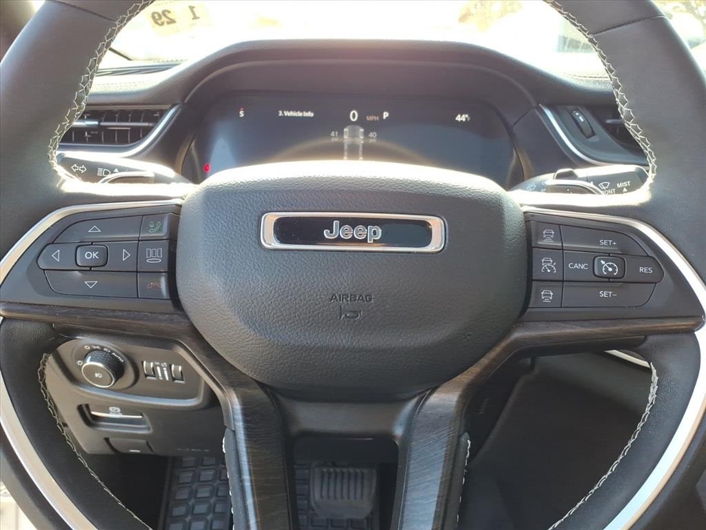 used 2024 Jeep Grand Cherokee car, priced at $34,900