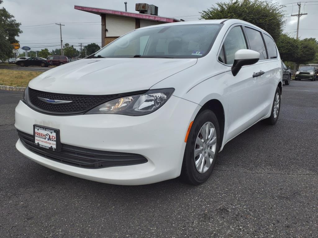 used 2019 Chrysler Pacifica car, priced at $15,900