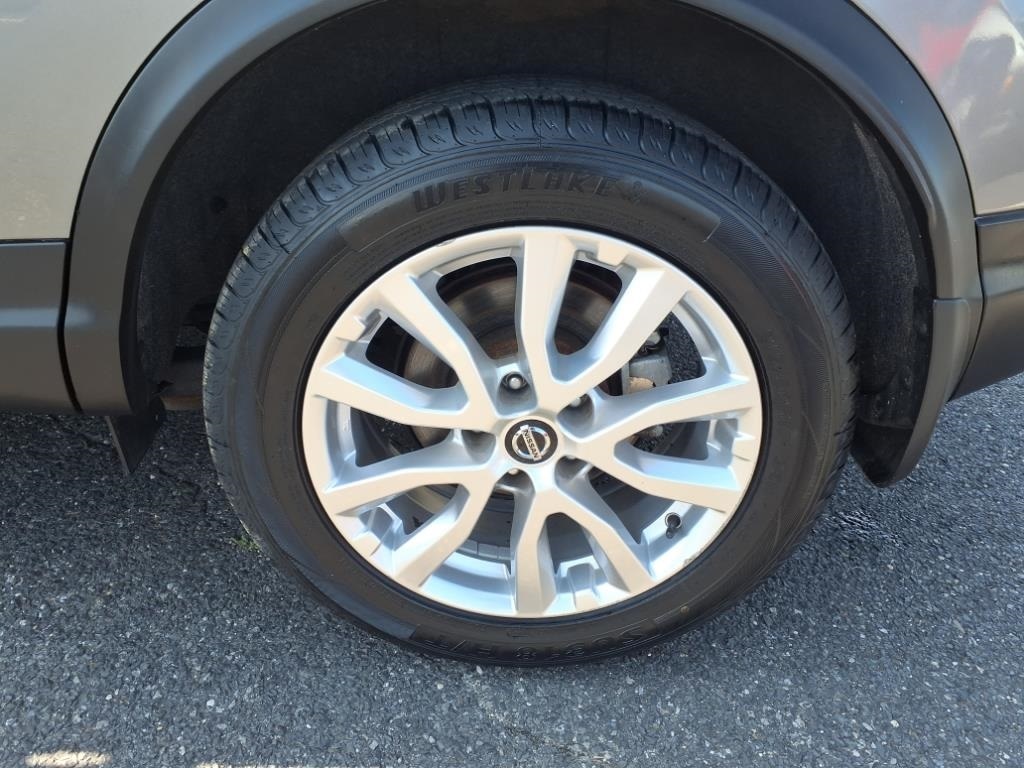 used 2022 Nissan Rogue Sport car, priced at $16,900