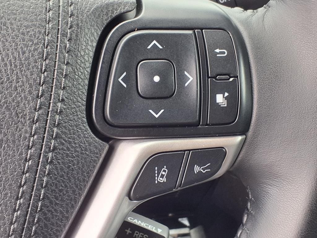 used 2018 Toyota Highlander car, priced at $24,500