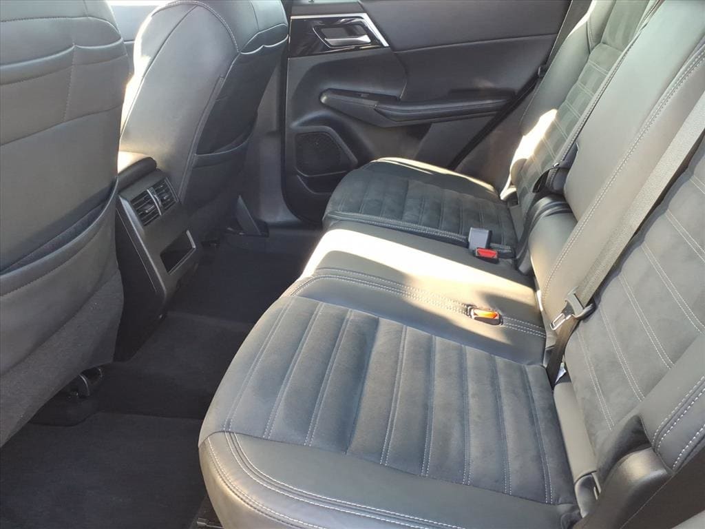 used 2022 Mitsubishi Outlander car, priced at $21,900