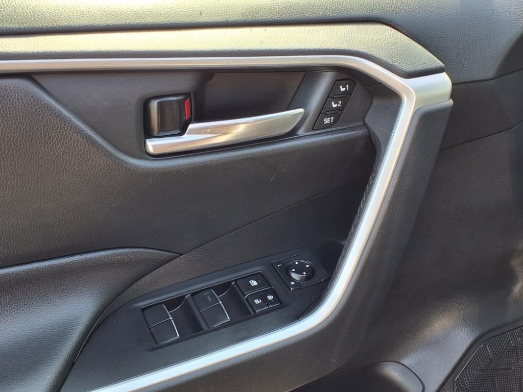used 2020 Toyota RAV4 car, priced at $20,900