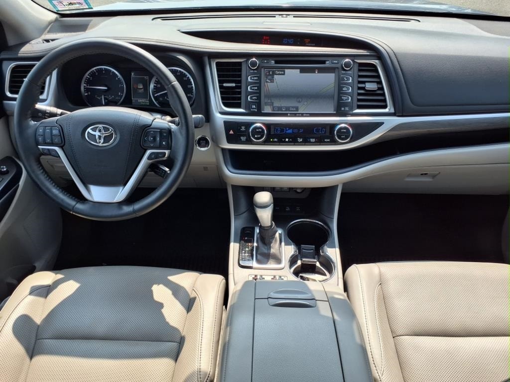 used 2017 Toyota Highlander car, priced at $24,900