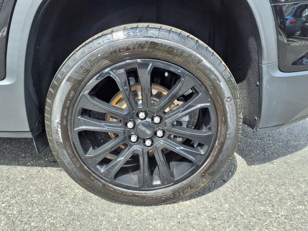 used 2022 GMC Acadia car, priced at $27,900