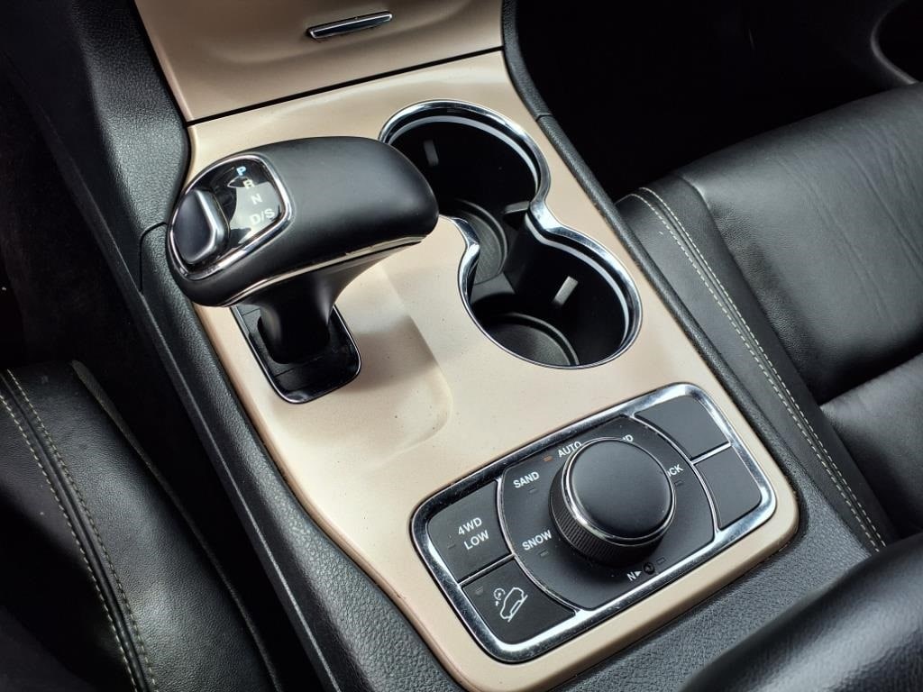 used 2015 Jeep Grand Cherokee car, priced at $15,900