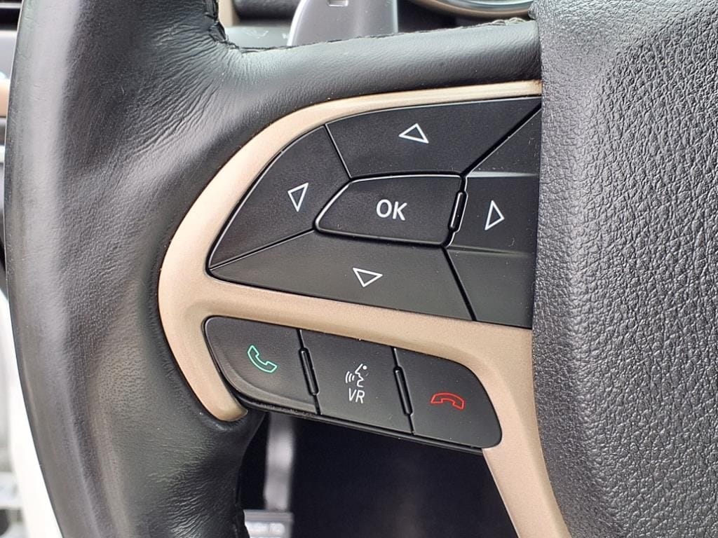 used 2015 Jeep Grand Cherokee car, priced at $15,900