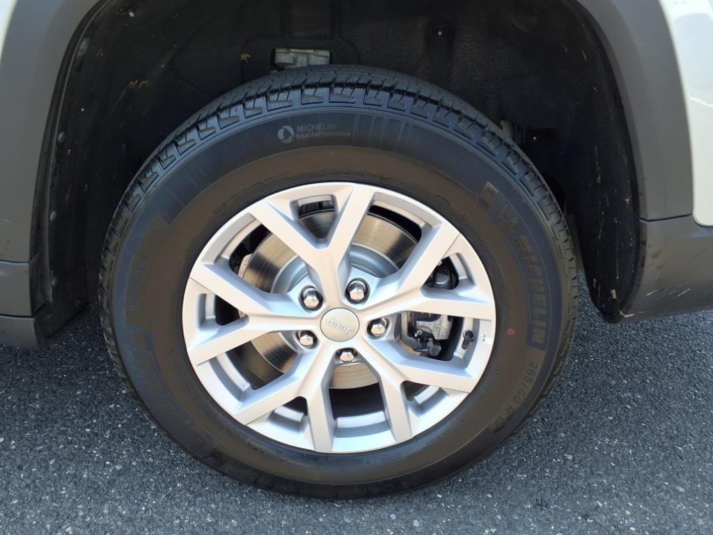 used 2022 Jeep Grand Cherokee L car, priced at $31,900