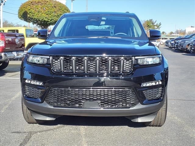 used 2023 Jeep Grand Cherokee car, priced at $34,900