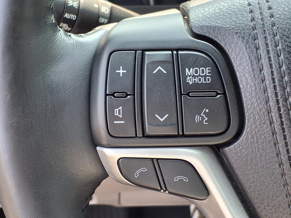 used 2017 Toyota Highlander car, priced at $24,900