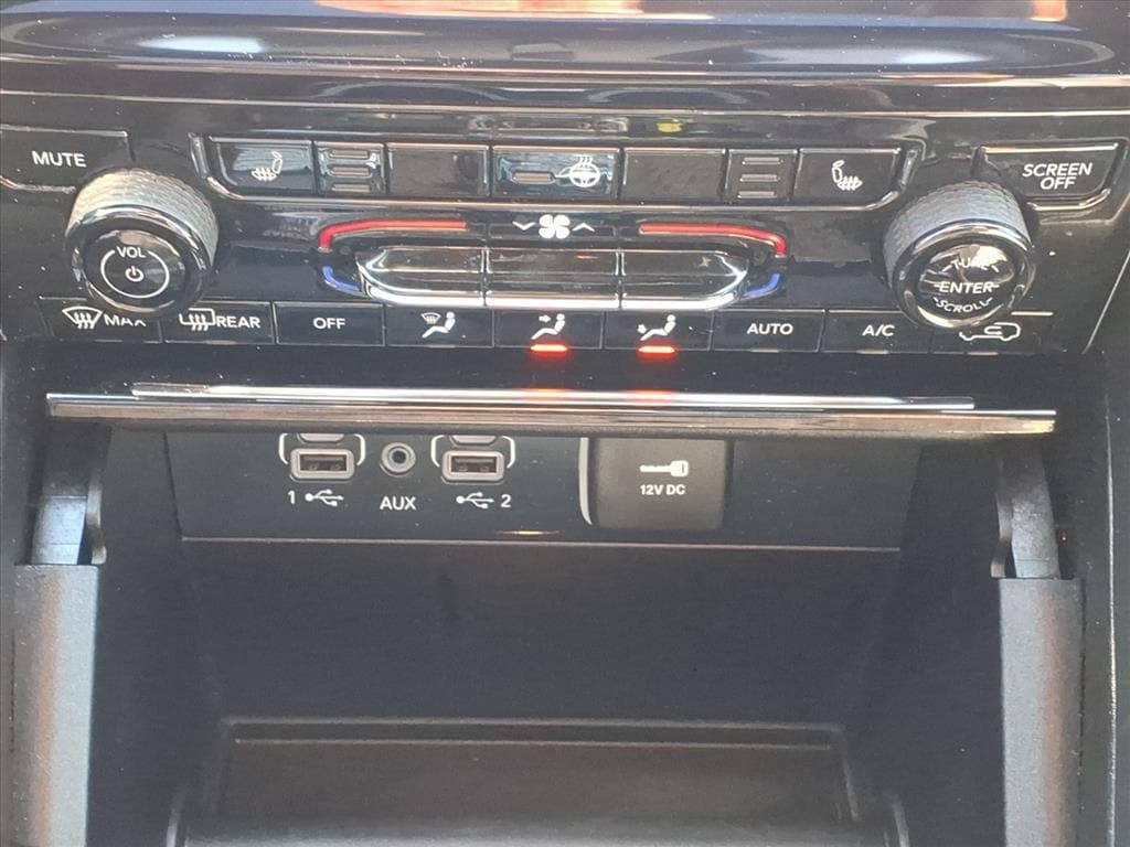 used 2024 Jeep Grand Cherokee car, priced at $34,900