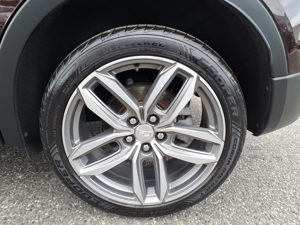 used 2020 Cadillac XT4 car, priced at $17,900