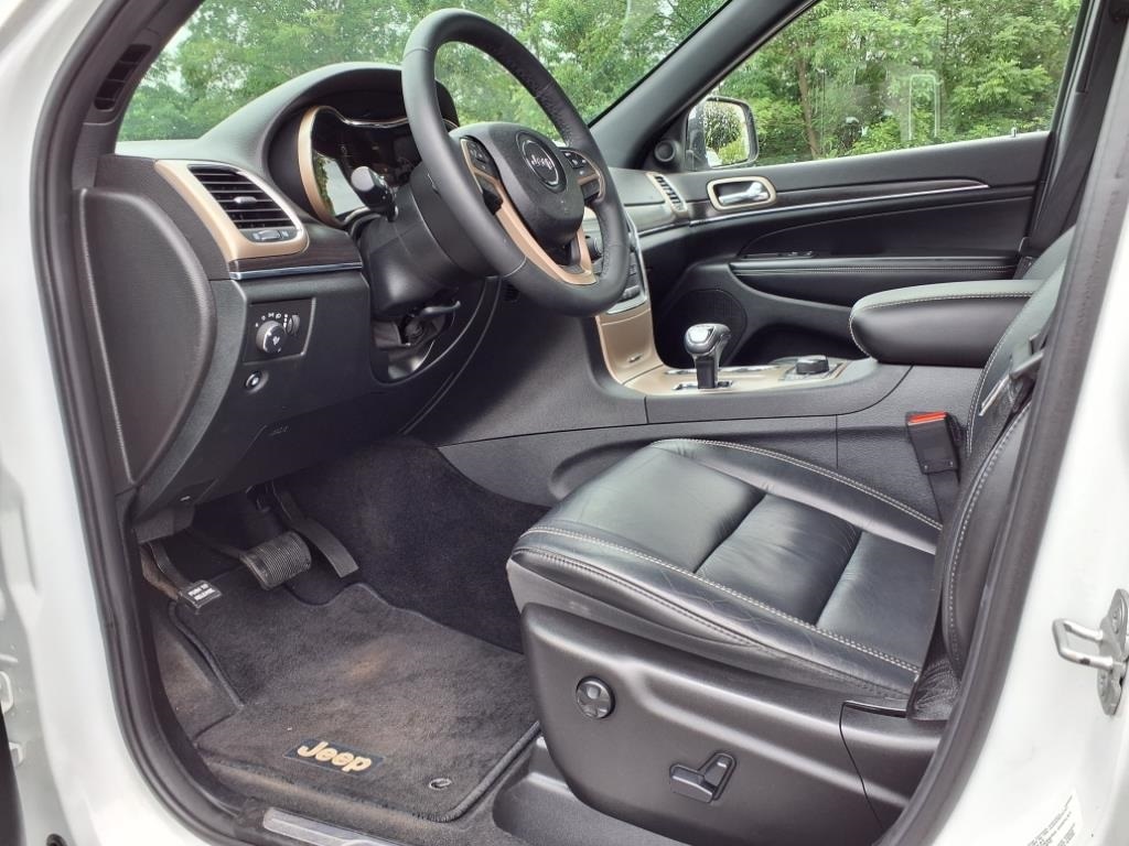 used 2014 Jeep Grand Cherokee car, priced at $14,900