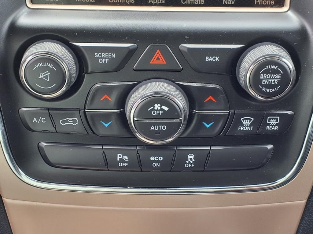 used 2015 Jeep Grand Cherokee car, priced at $15,900