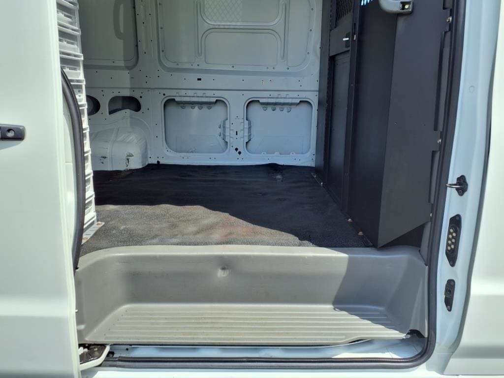 used 2020 Nissan NV2500 HD car, priced at $20,900