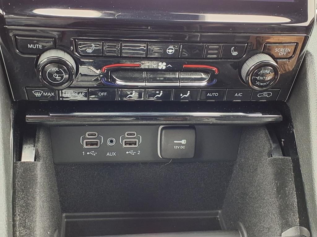 used 2022 Jeep Grand Cherokee L car, priced at $29,900