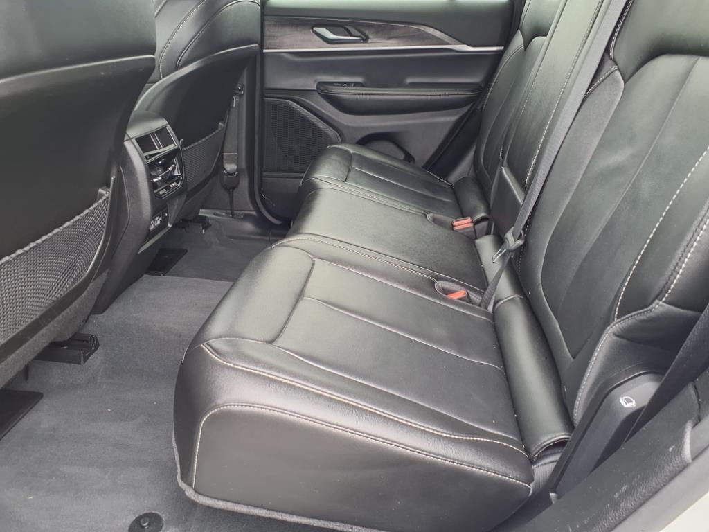 used 2023 Jeep Grand Cherokee car, priced at $27,900
