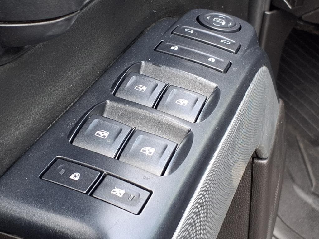 used 2018 Chevrolet Silverado 1500 car, priced at $25,900
