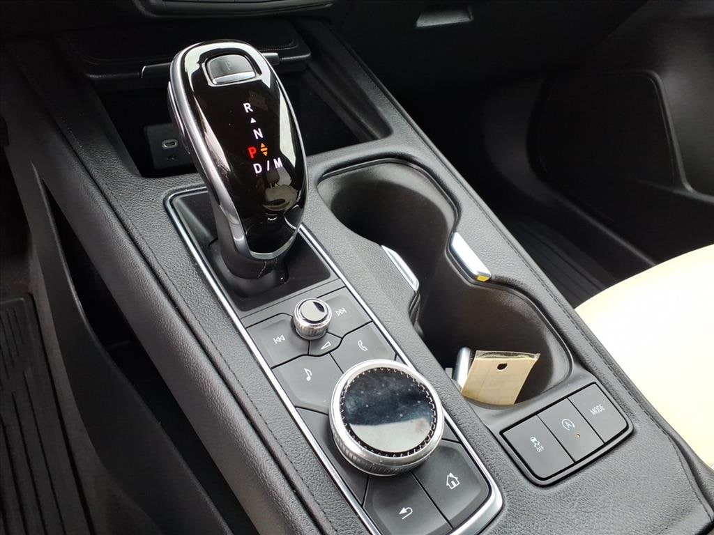 used 2020 Cadillac XT4 car, priced at $17,900