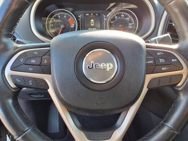 used 2016 Jeep Cherokee car, priced at $10,900