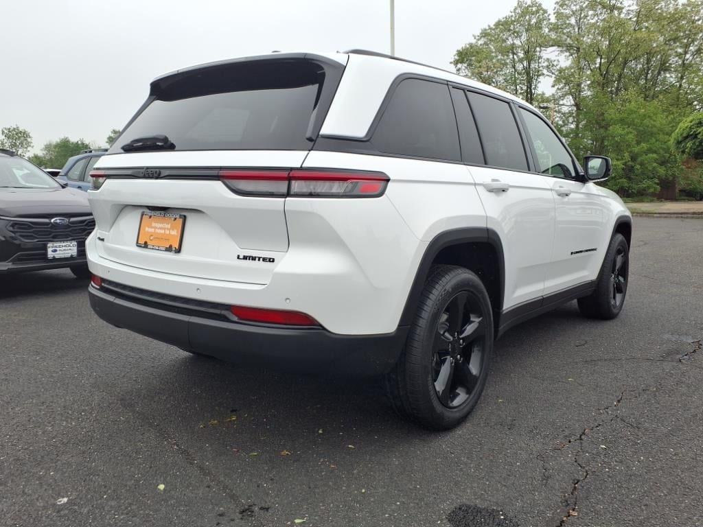 used 2023 Jeep Grand Cherokee car, priced at $27,900