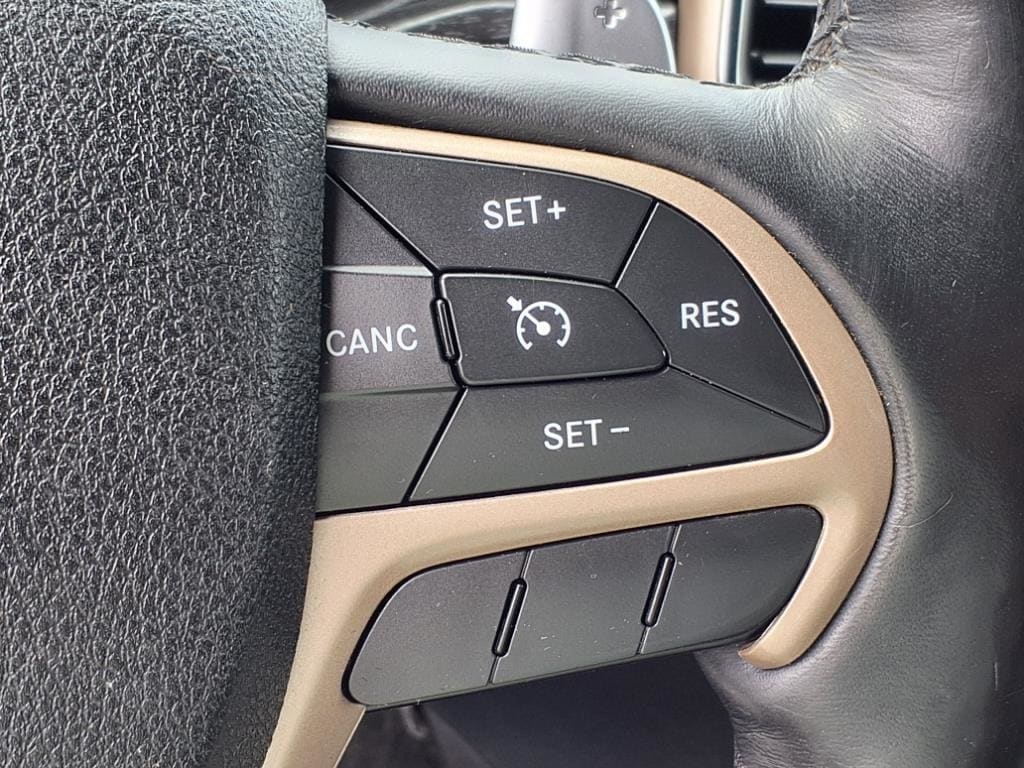 used 2015 Jeep Grand Cherokee car, priced at $15,900