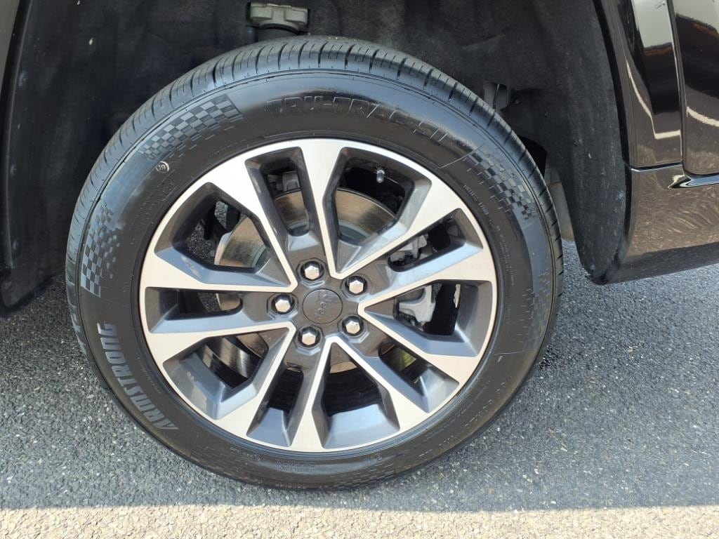 used 2022 Jeep Grand Cherokee L car, priced at $35,900