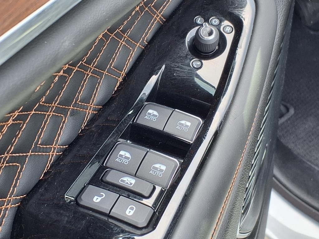 used 2023 Jeep Grand Cherokee car, priced at $44,901