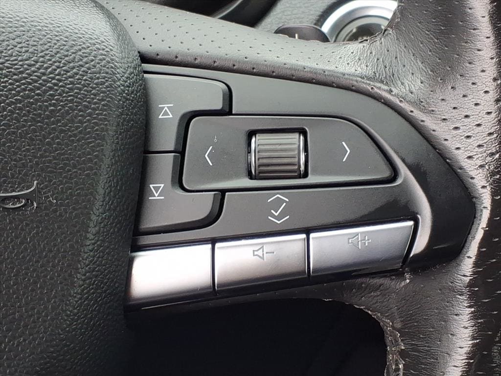 used 2020 Cadillac XT4 car, priced at $17,900