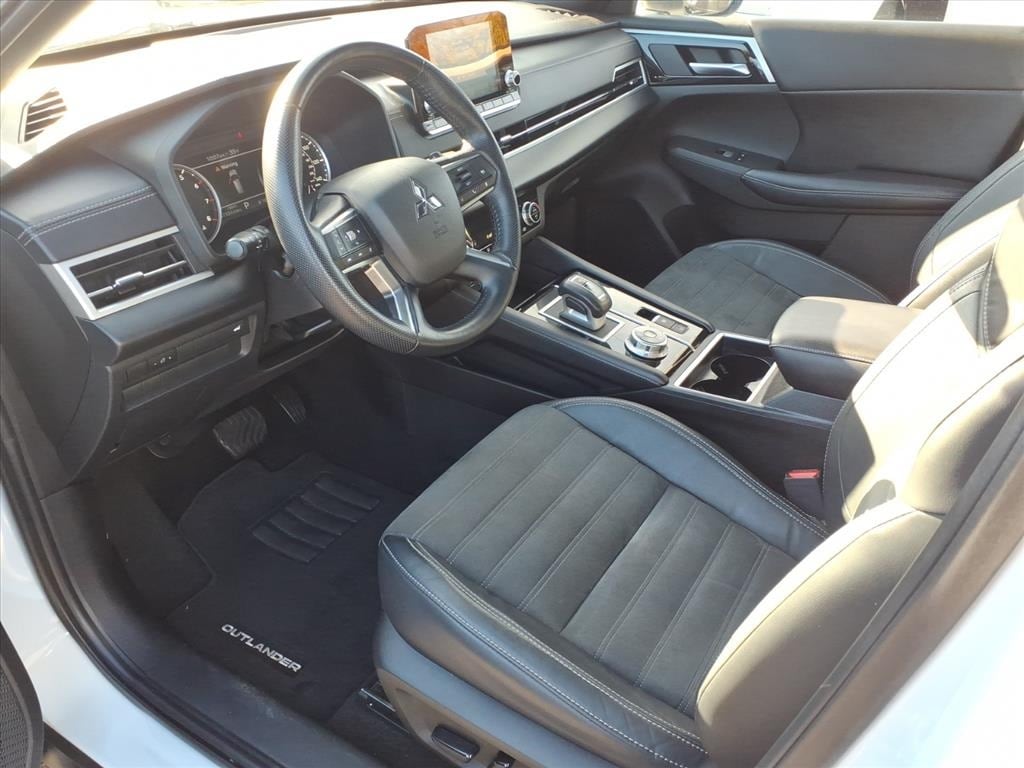 used 2022 Mitsubishi Outlander car, priced at $21,900