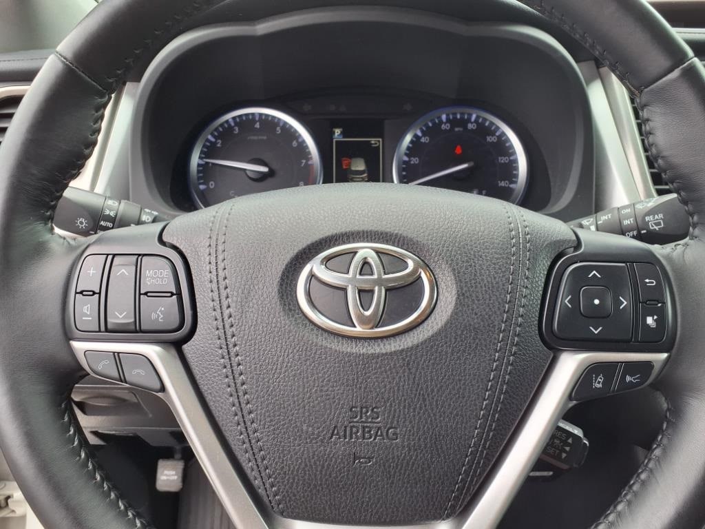 used 2018 Toyota Highlander car, priced at $24,500