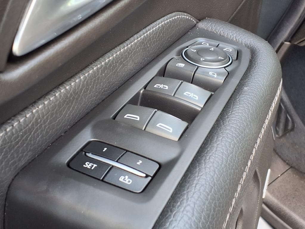 used 2022 GMC Yukon car, priced at $65,900