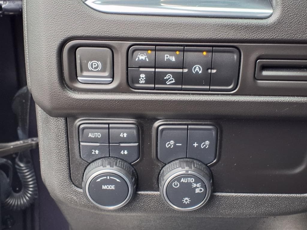 used 2023 Chevrolet Suburban car, priced at $51,900