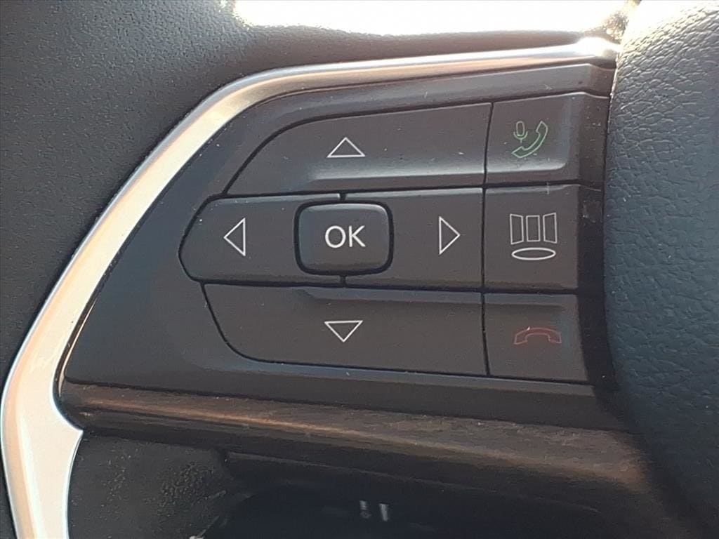 used 2024 Jeep Grand Cherokee car, priced at $34,900