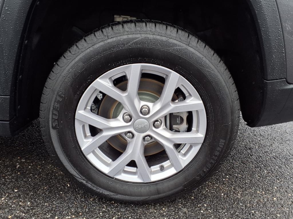 used 2022 Jeep Grand Cherokee L car, priced at $29,900