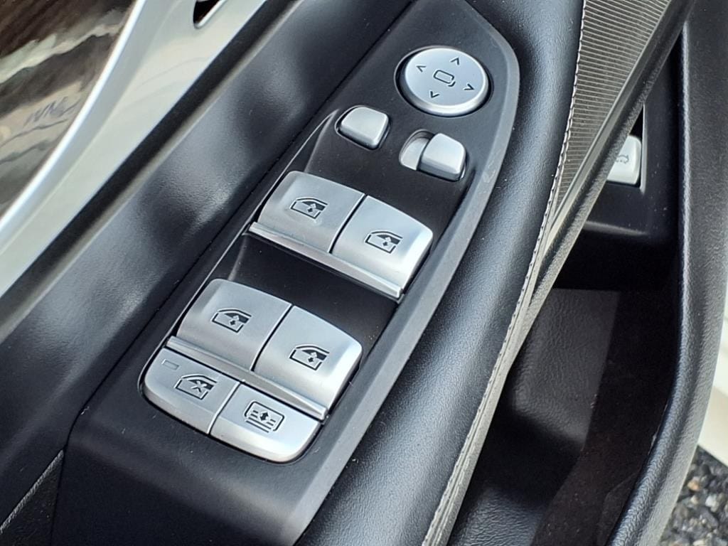 used 2022 BMW 7-Series car, priced at $43,900